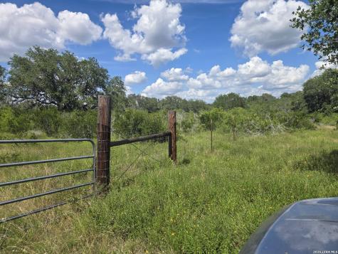 1647 Charco Road Tuleta TX 78162