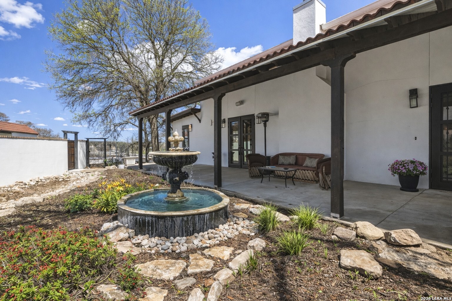 101 Skyline Center Point TX 78010