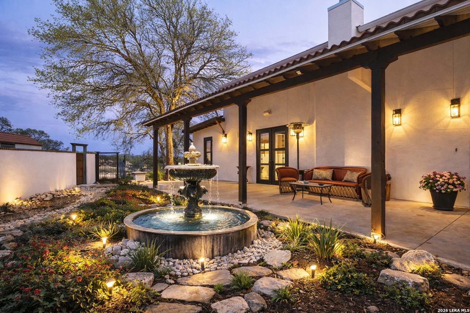 101 Skyline Center Point TX 78010