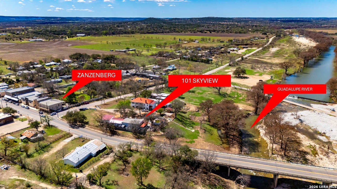 101 Skyline Center Point TX 78010