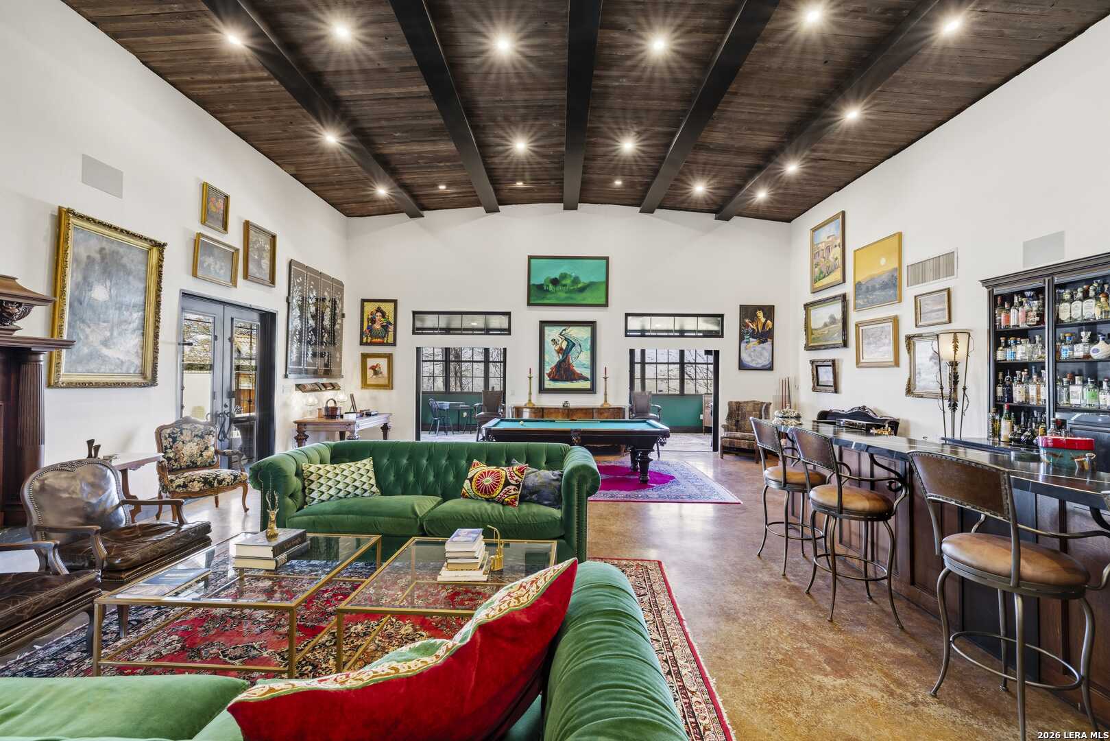 101 Skyline Center Point TX 78010