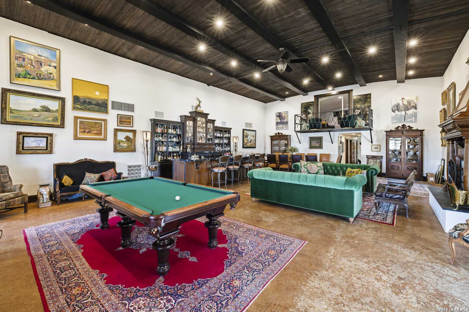 101 Skyline Center Point TX 78010