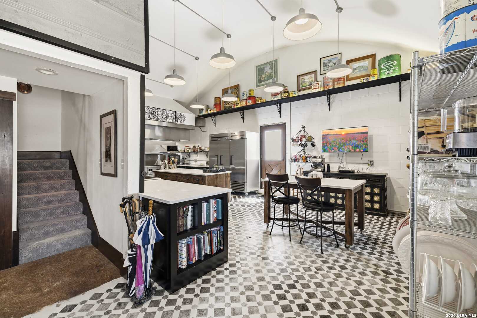 101 Skyline Center Point TX 78010