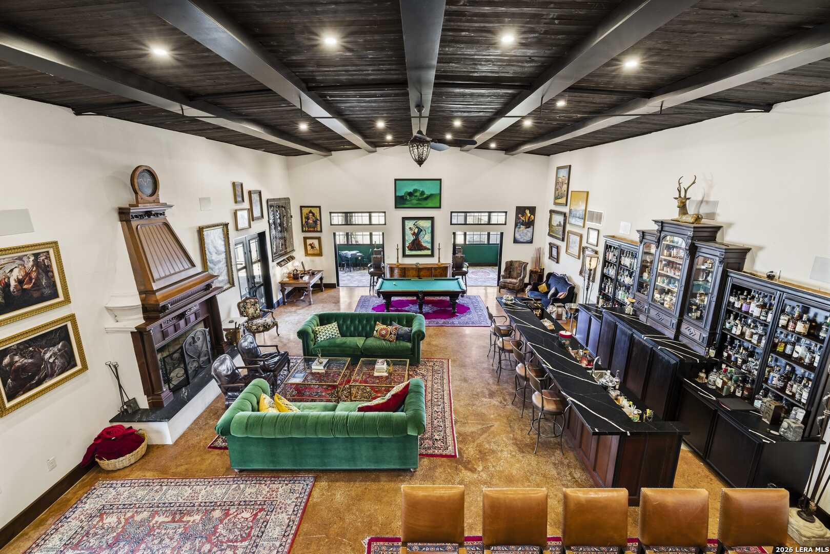 101 Skyline Center Point TX 78010