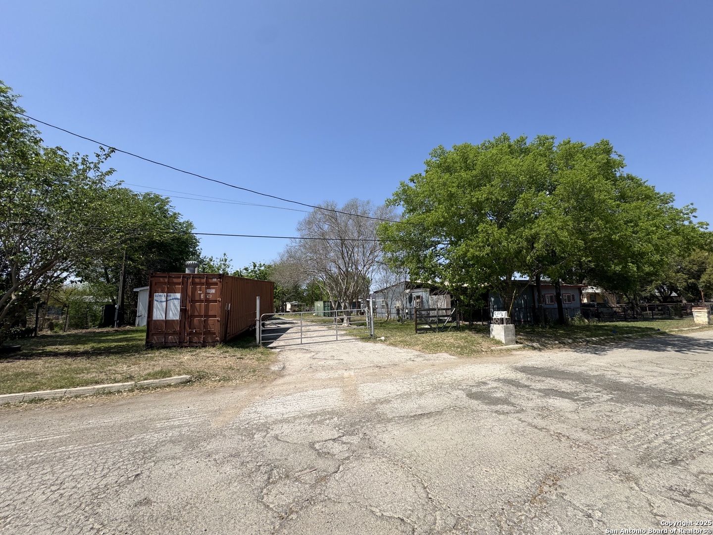 1753 S Ash Street Pearsall TX 78061