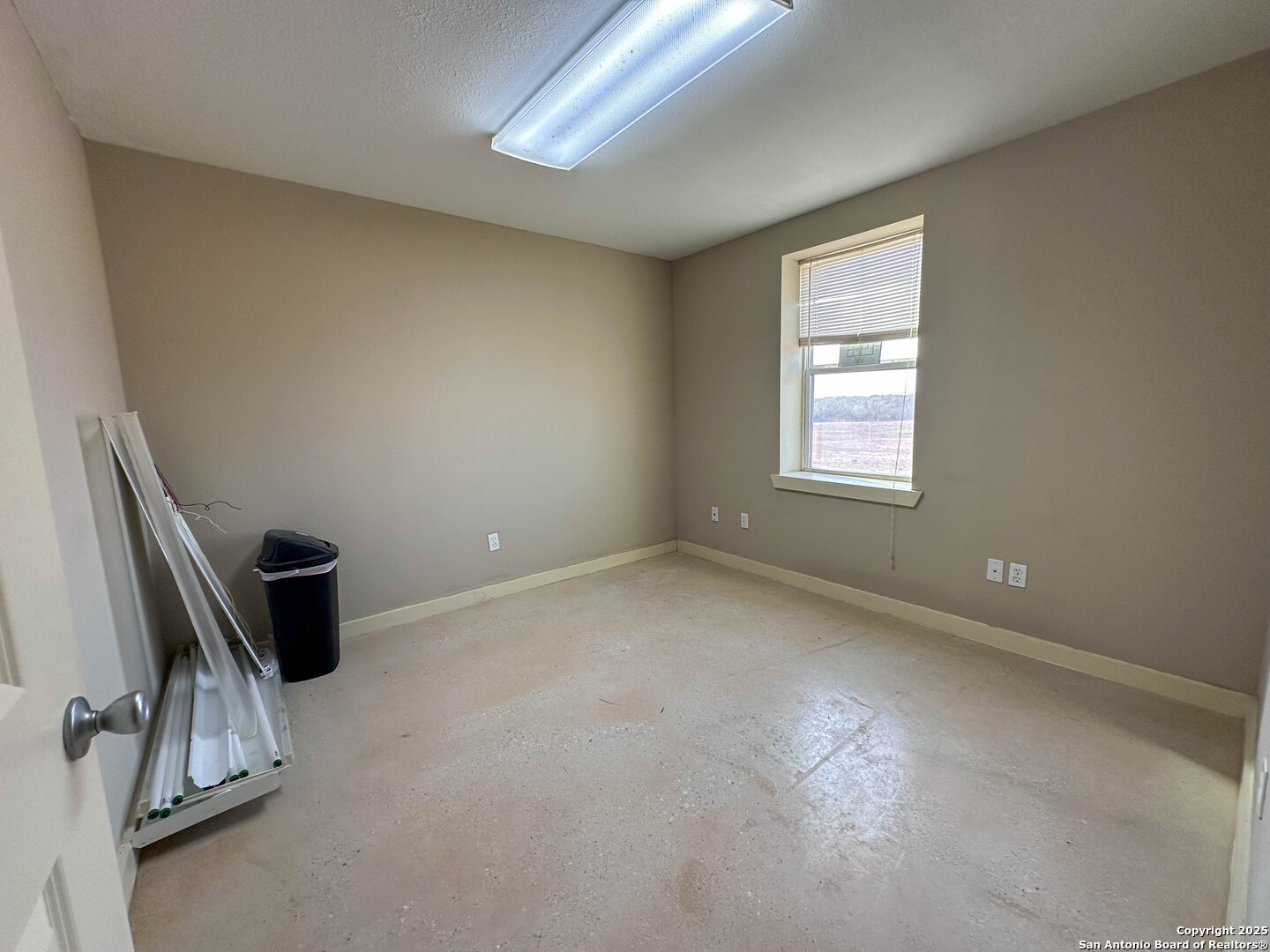 193 Welco Lane Jourdanton TX 78026