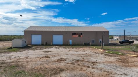 193 Welco Lane Jourdanton TX 78026