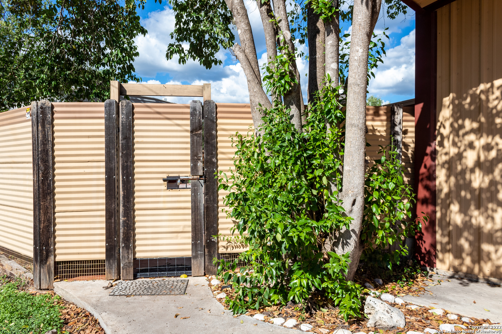 203 San Antonio Camp Wood TX 78833