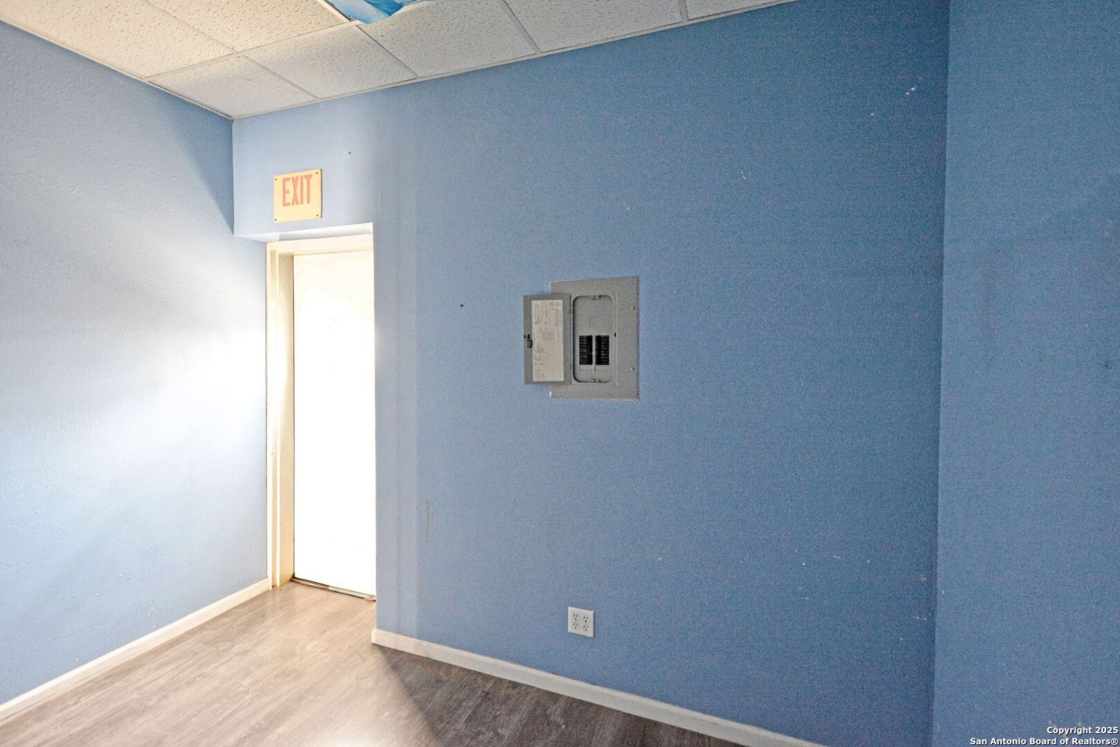 105 S Seguin Converse TX 78109