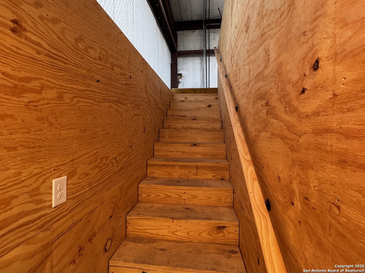 1501 Lillian Jourdanton TX 78026