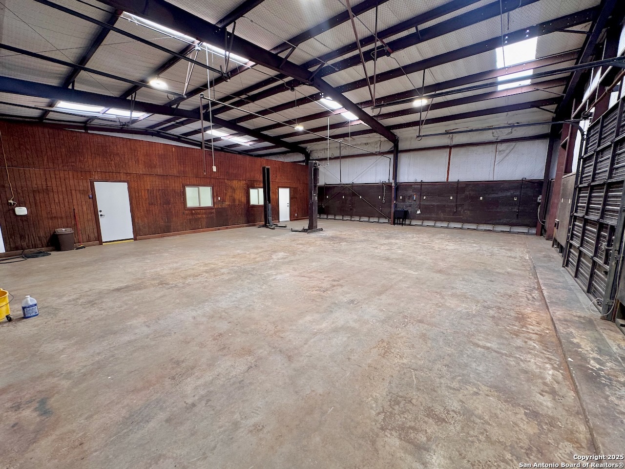 1501 Lillian Jourdanton TX 78026