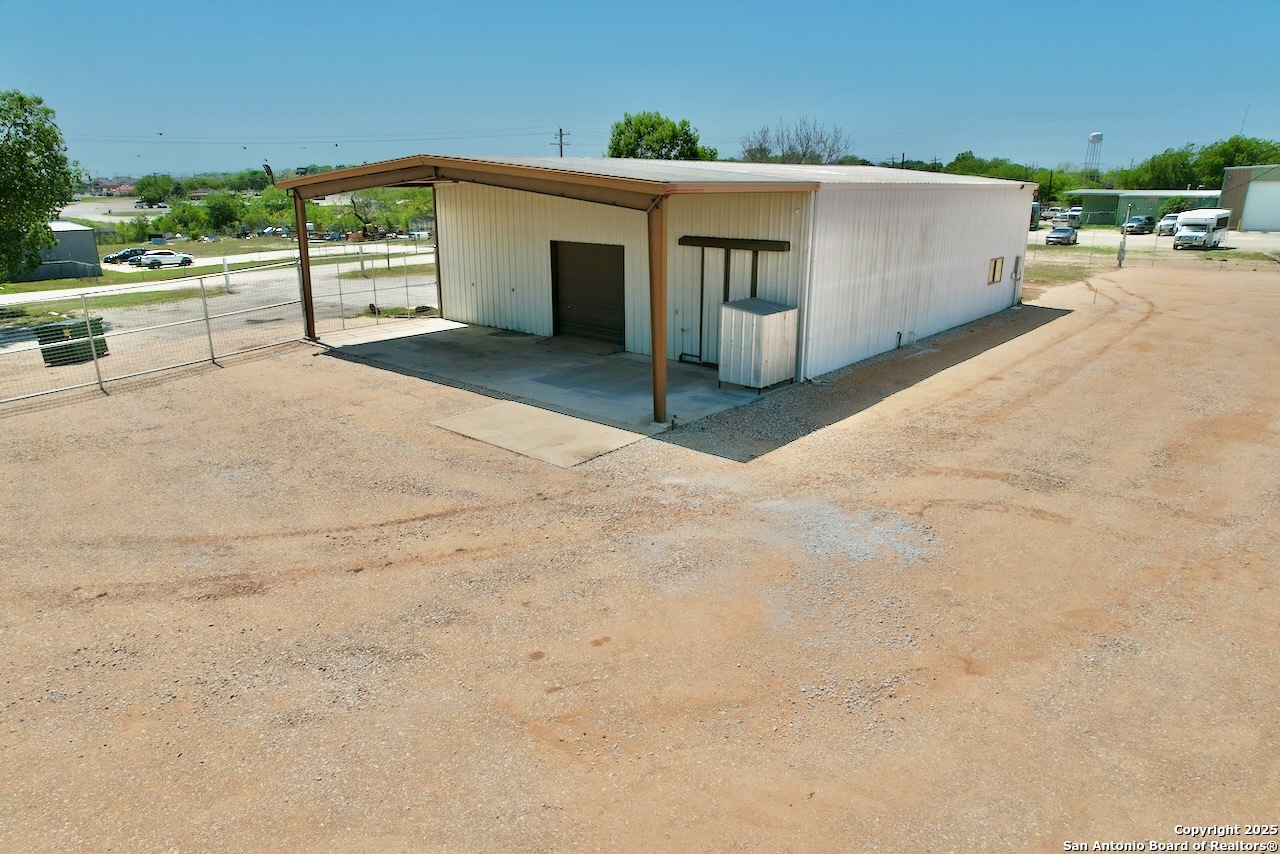 1501 Lillian Jourdanton TX 78026