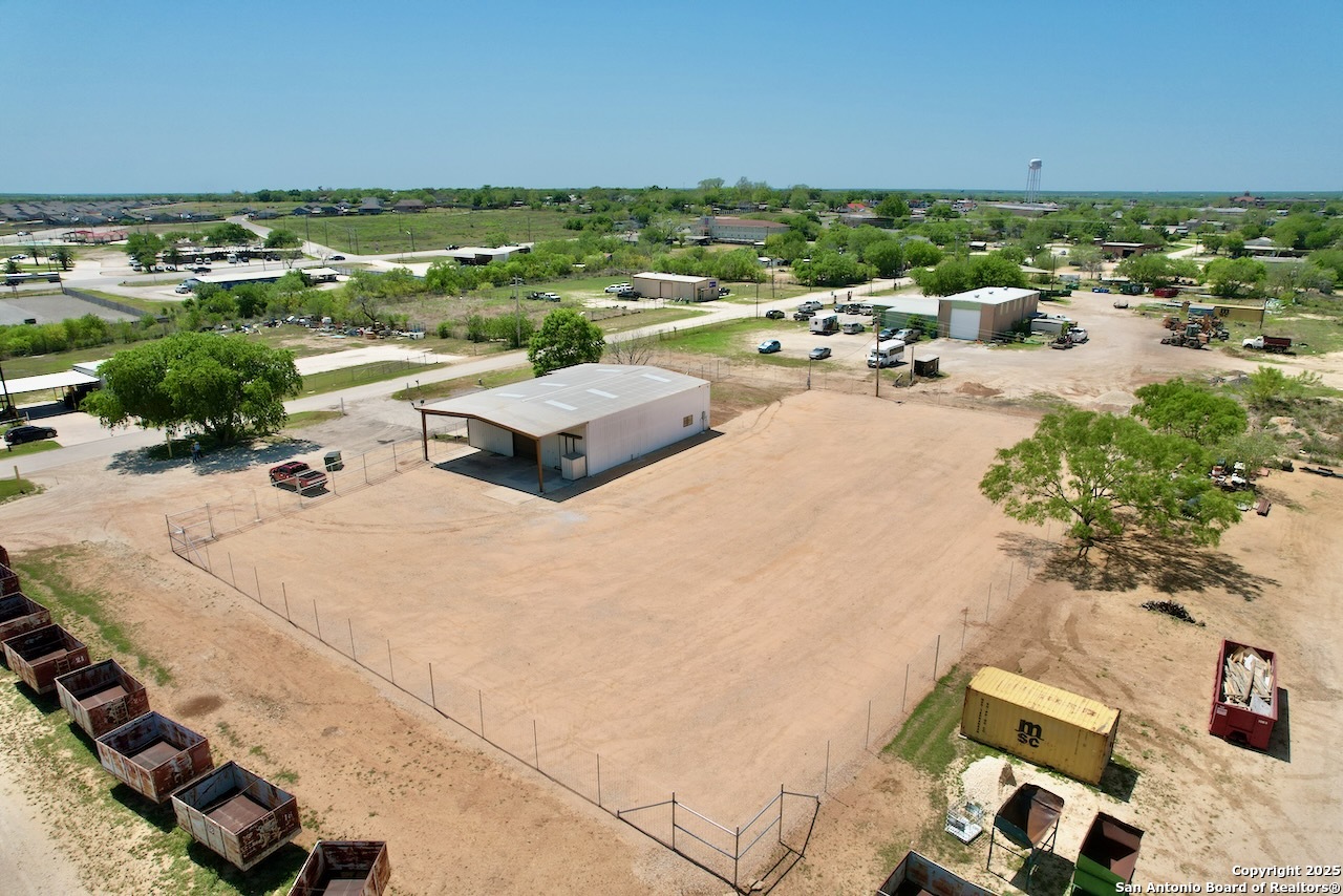 1501 Lillian Jourdanton TX 78026