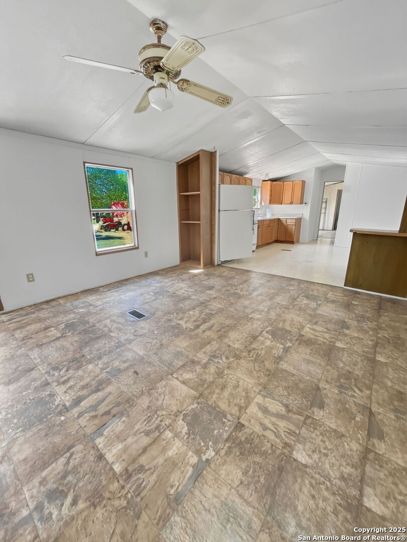 9030 Fm 1283 Lakehills TX 78063