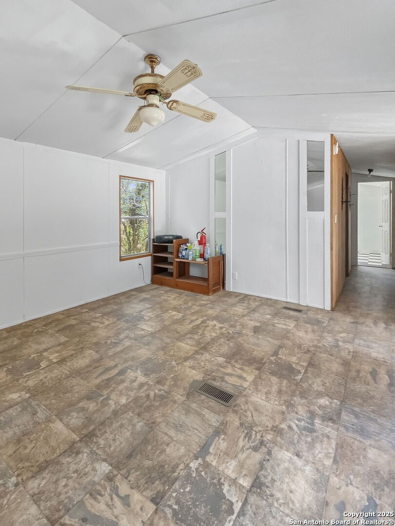 9030 Fm 1283 Lakehills TX 78063