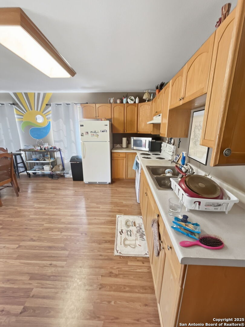 9030 Fm 1283 Lakehills TX 78063