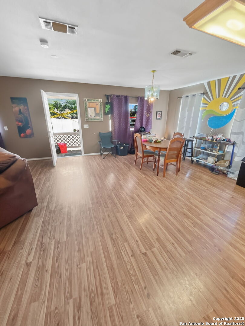 9030 Fm 1283 Lakehills TX 78063