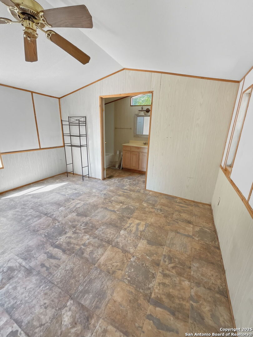 9030 Fm 1283 Lakehills TX 78063