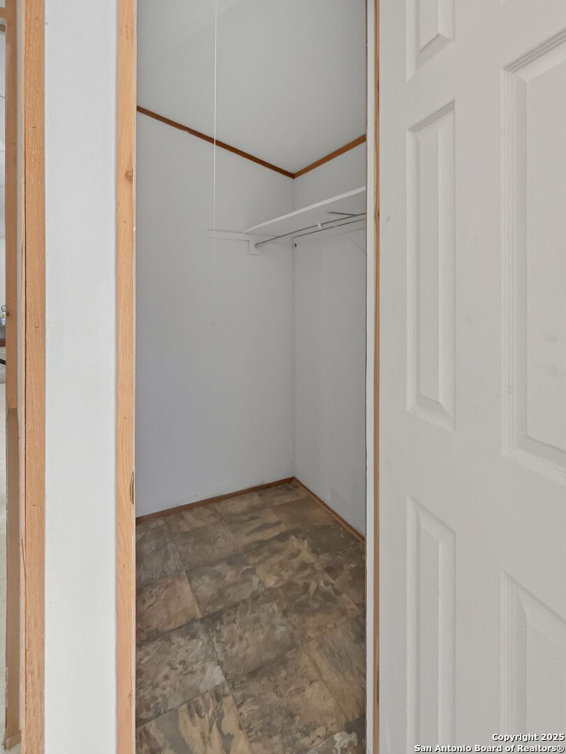 9030 Fm 1283 Lakehills TX 78063