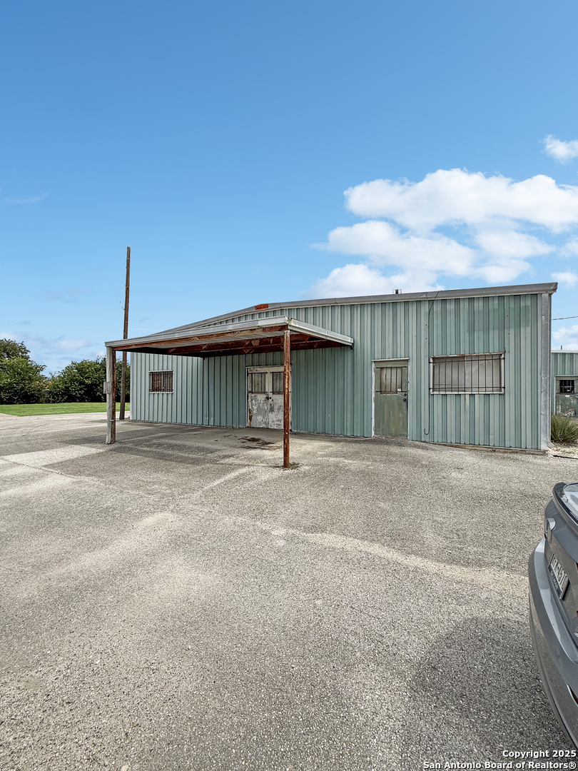 1569 & 1571 N Austin Seguin TX 78155