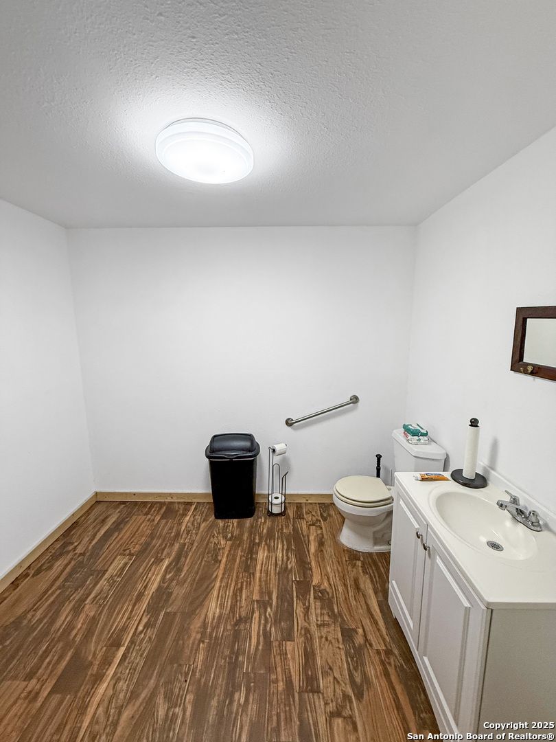 1569 & 1571 N Austin Seguin TX 78155