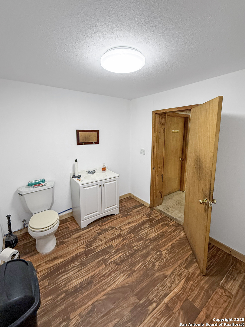 1569 & 1571 N Austin Seguin TX 78155