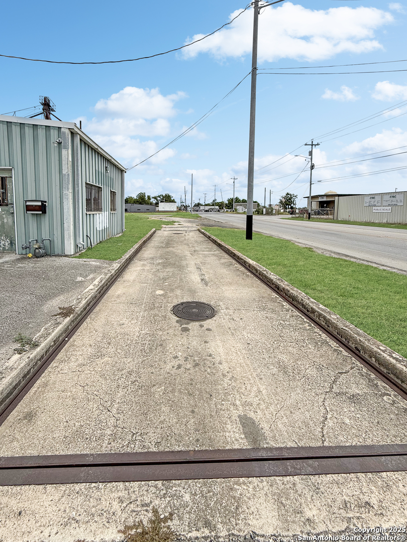 1569 & 1571 N Austin Seguin TX 78155