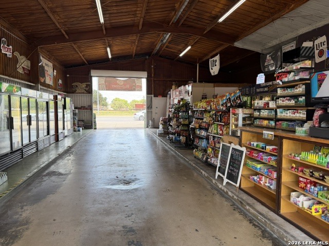 2201 19th Street Hondo TX 78861