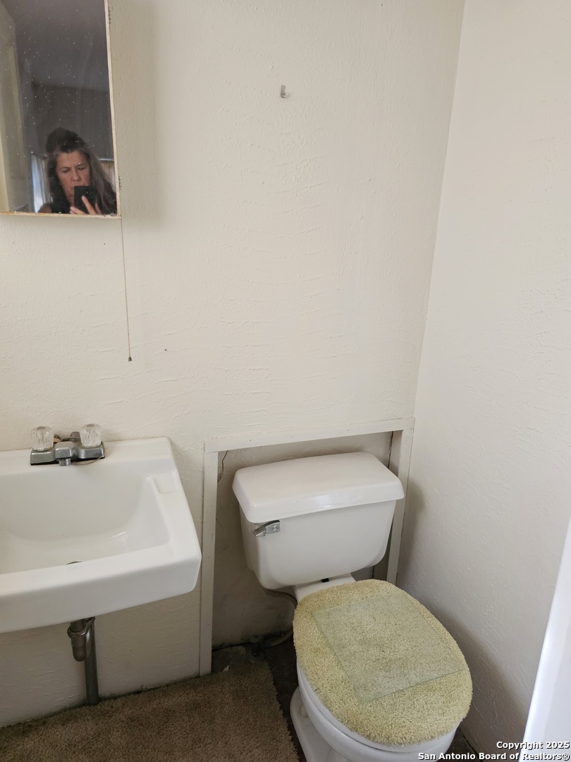 110 Maricopa Canyon Lake TX 78133