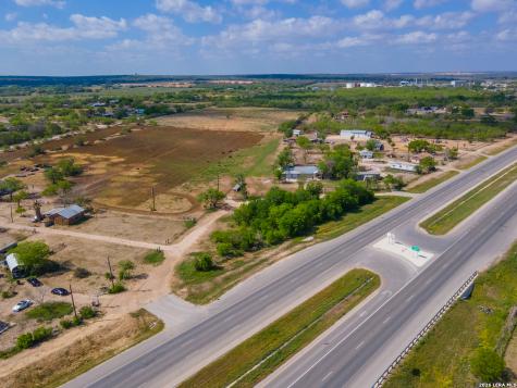 4984 S Loop 1604 Elmendorf TX 78112