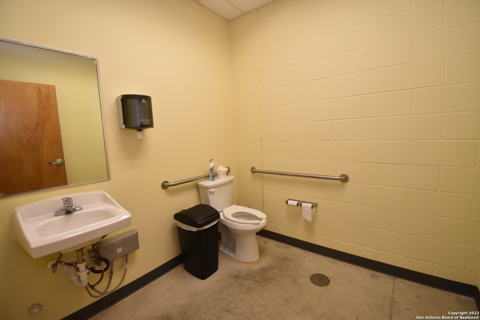9342 SE Loop 410 San Antonio TX 78223