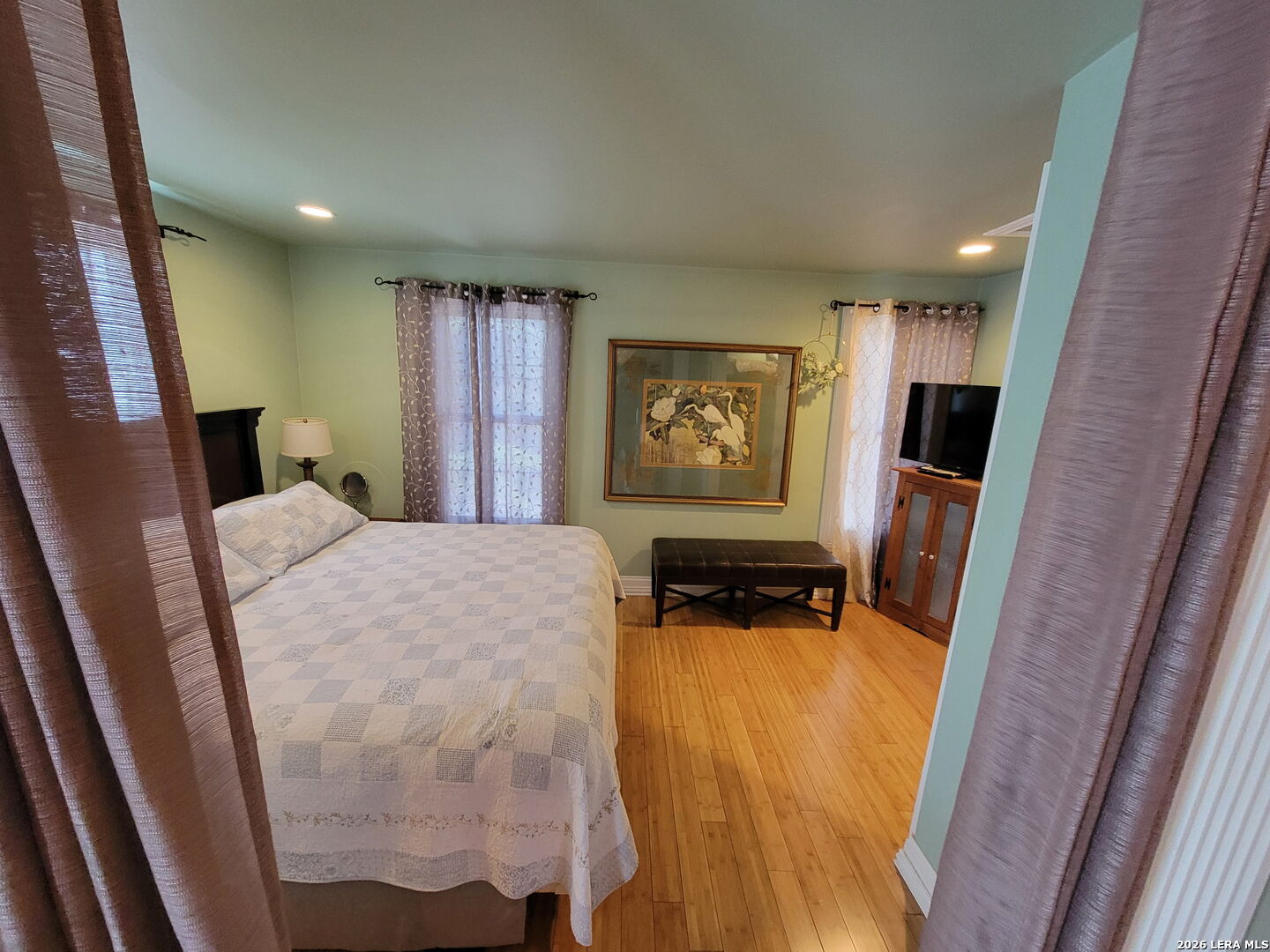 3221 N Flores San Antonio TX 78212