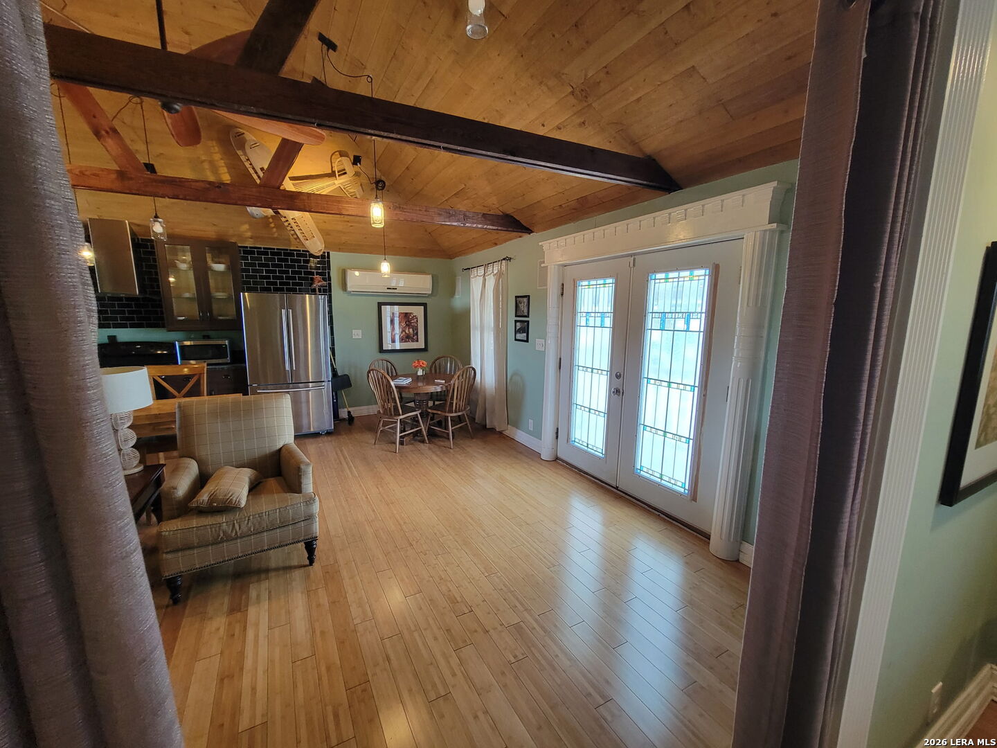 3221 N Flores San Antonio TX 78212