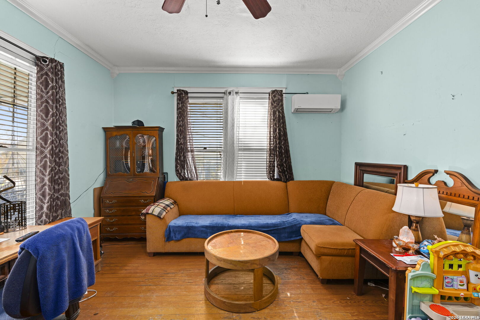 3221 N Flores San Antonio TX 78212