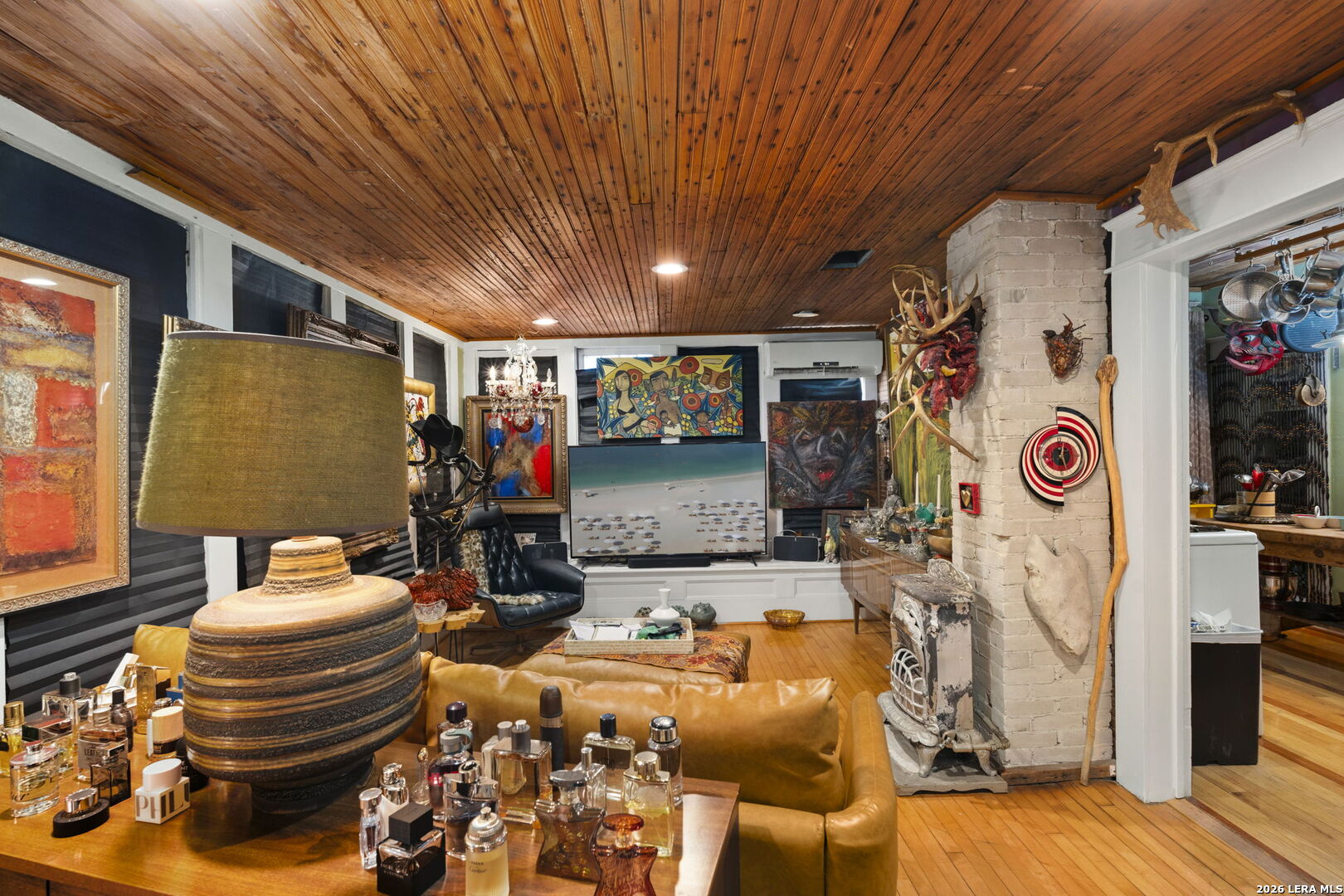 3221 N Flores San Antonio TX 78212