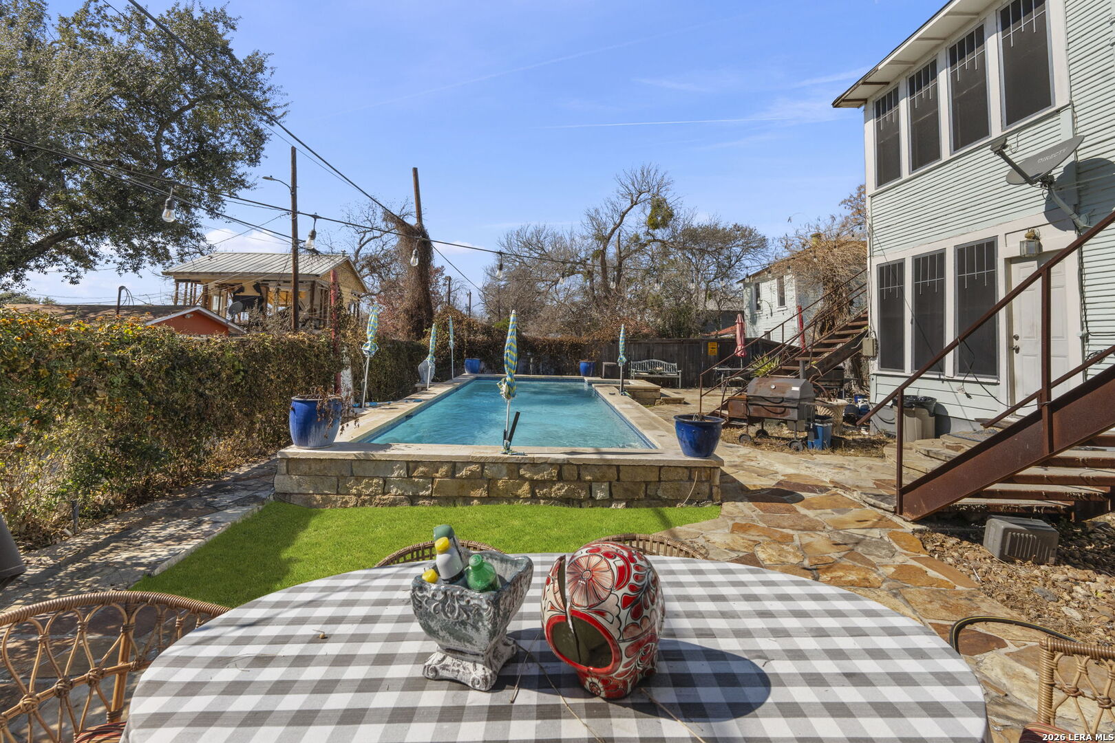 3221 N Flores San Antonio TX 78212