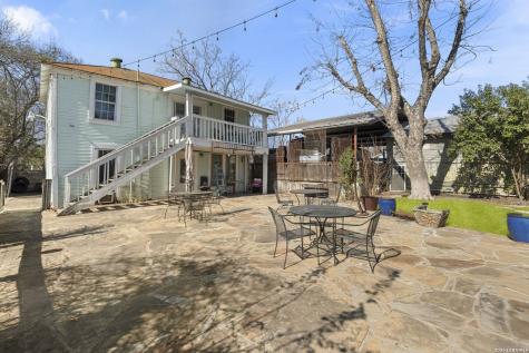 3221 N Flores San Antonio TX 78212
