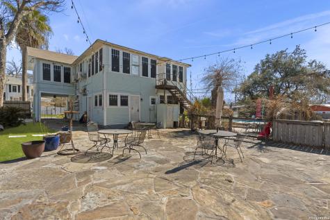 3221 N Flores San Antonio TX 78212