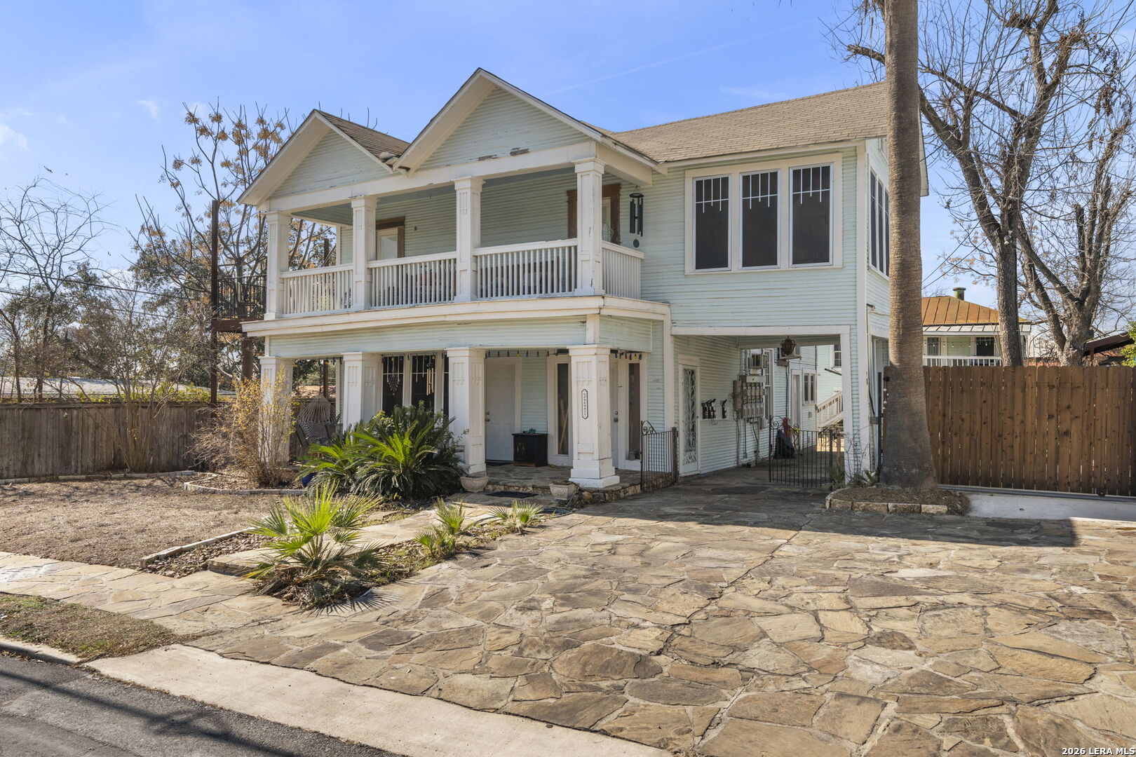 3221 N Flores San Antonio TX 78212