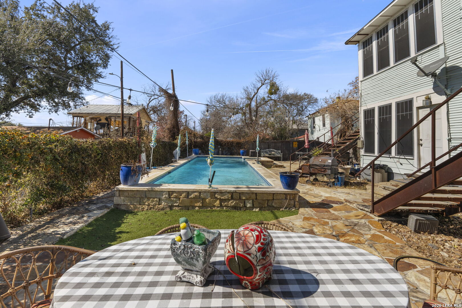 3221 N Flores San Antonio TX 78212