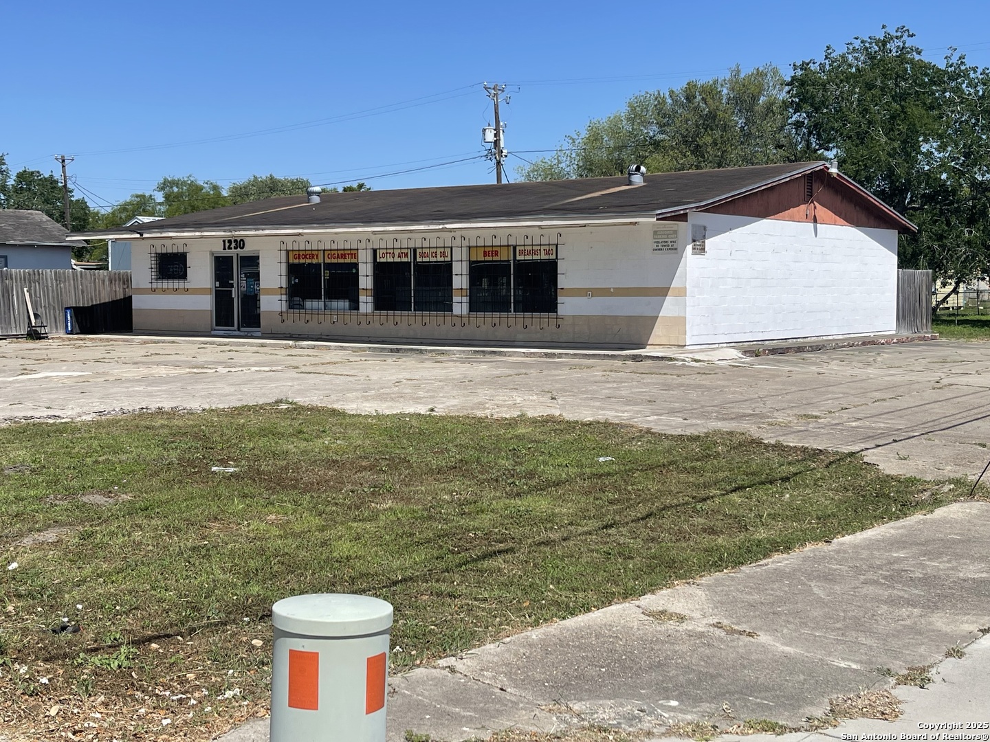 1230 E Santa Gertrudis Kingsville TX 78363