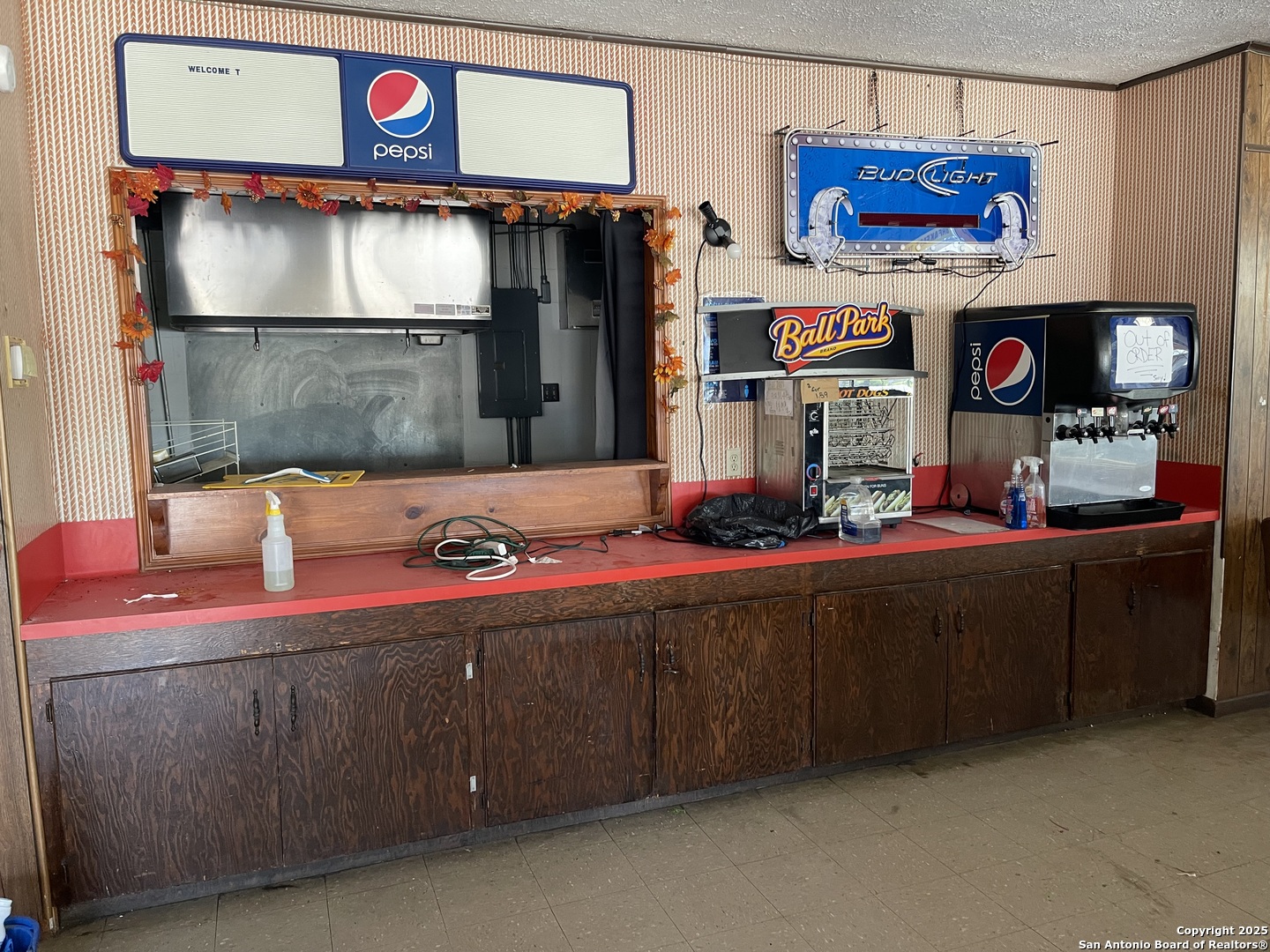 1230 E Santa Gertrudis Kingsville TX 78363