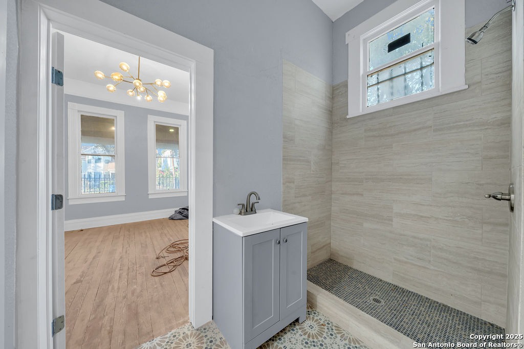 1610 W Commerce San Antonio TX 78207