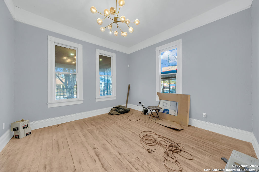 1610 W Commerce San Antonio TX 78207