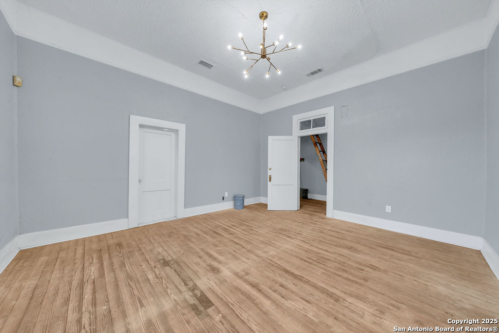 1610 W Commerce San Antonio TX 78207