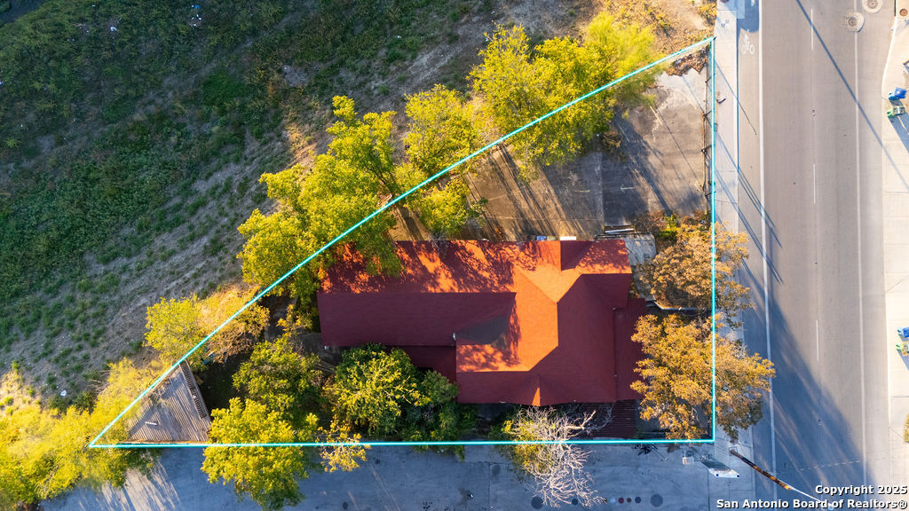 1610 W Commerce San Antonio TX 78207