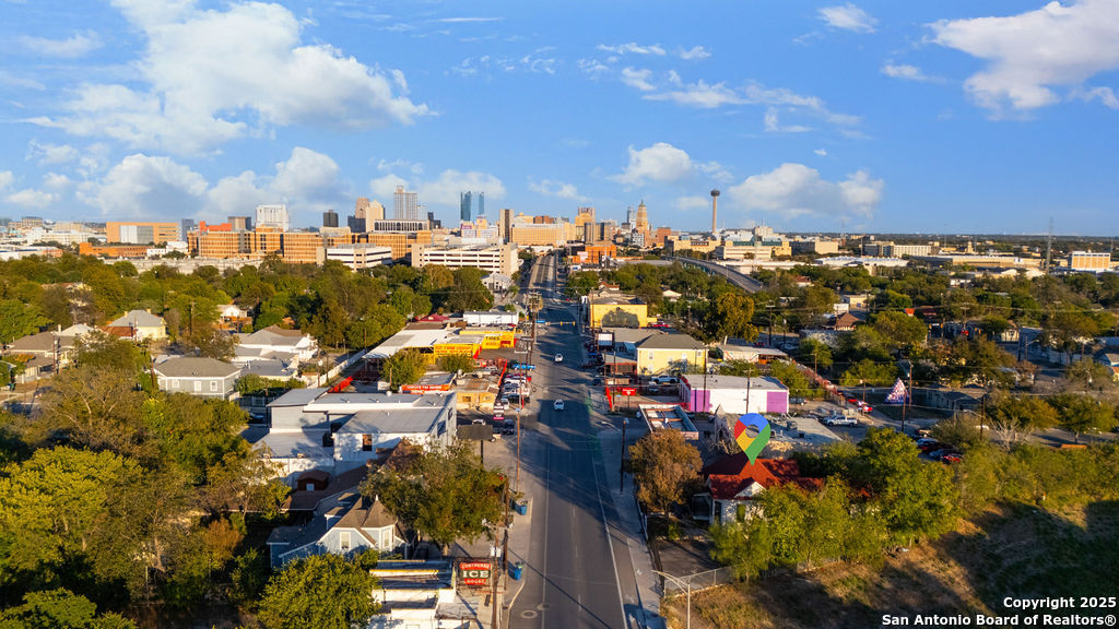 1610 W Commerce San Antonio TX 78207