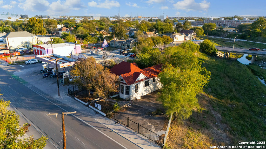 1610 W Commerce San Antonio TX 78207