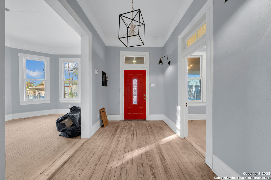 1610 W Commerce San Antonio TX 78207