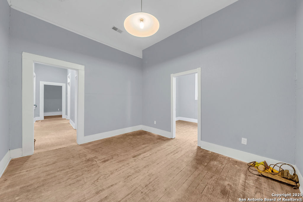 1610 W Commerce San Antonio TX 78207